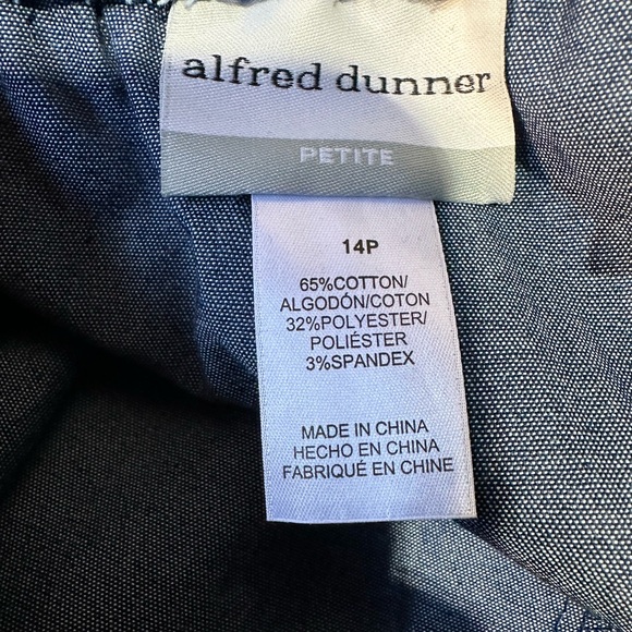 NWT women’s petite Alfred Dunner proportioned denim pants SZ 14p - Picture 5 of 6